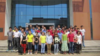 2013年，新藝組織員工電大學(xué)習(xí)